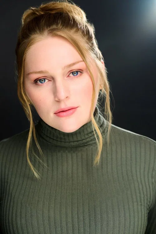 Photo of Julia Linger, Acting