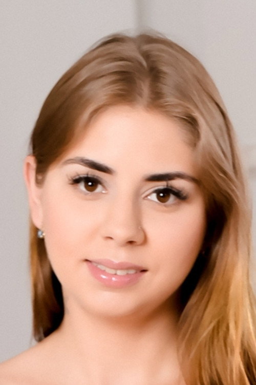 Photo of Julia Red, Acting