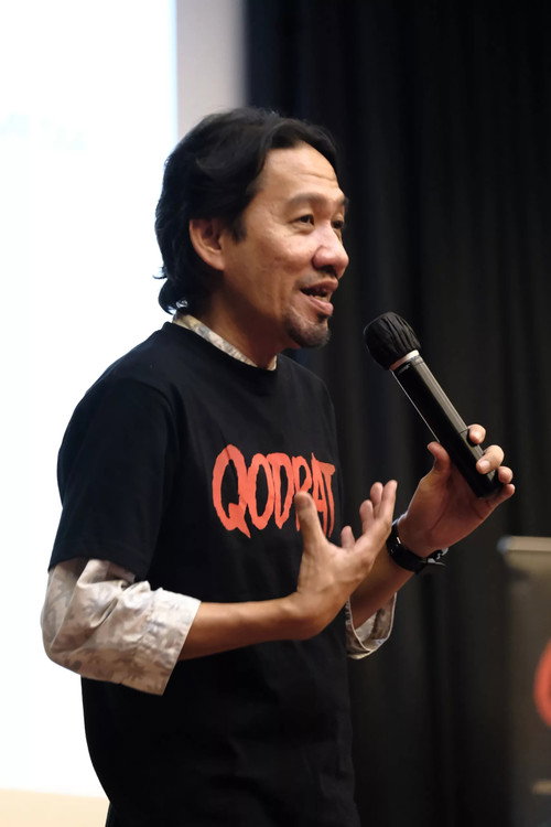 Photo of Daniel Irawan, Writing