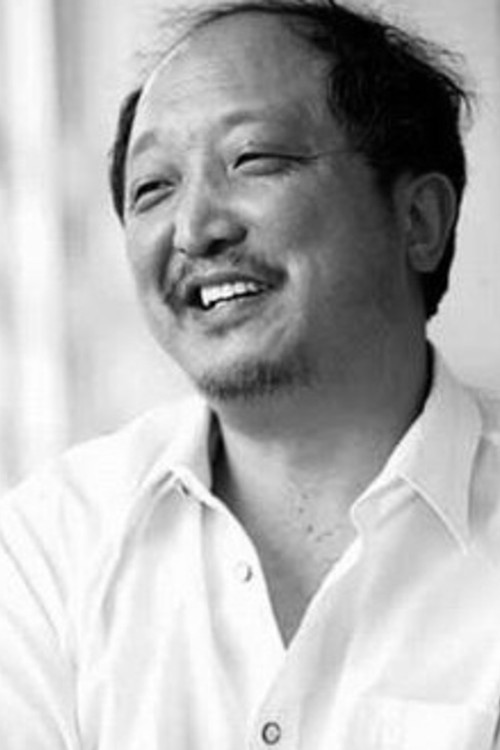 Photo of Liu Heng, Writing