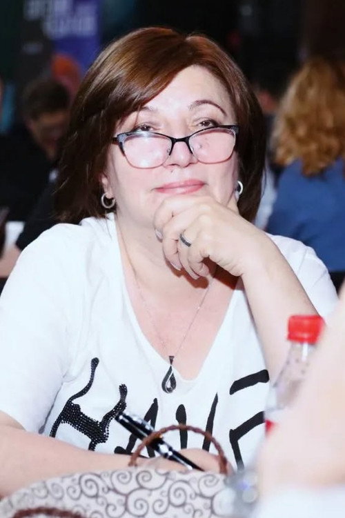 Photo of Lola Axmedova, Acting