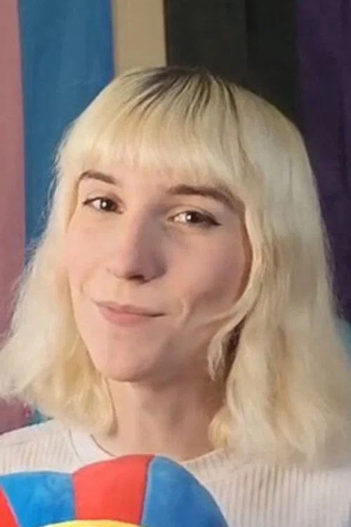 Photo of BubblePinkElle, Acting