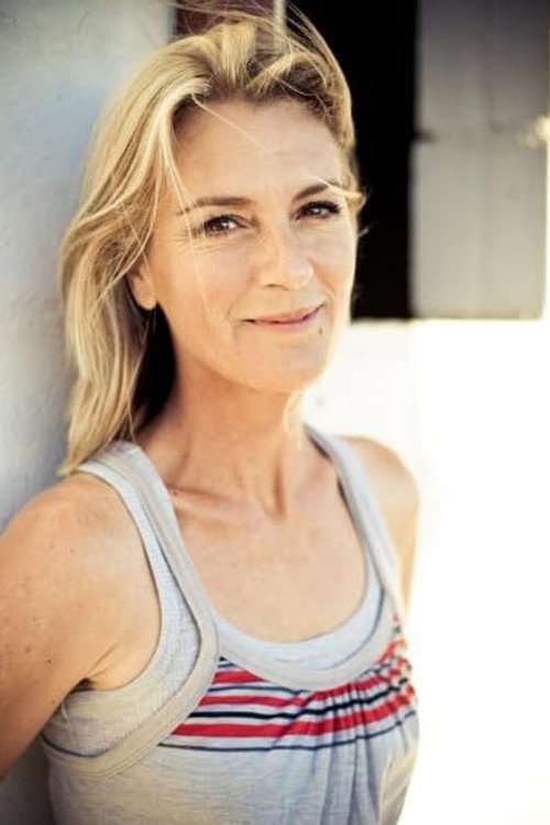 Julie Hartley profile