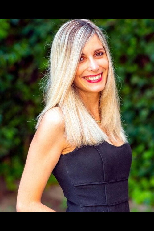 Photo of Sara Oneca, Acting