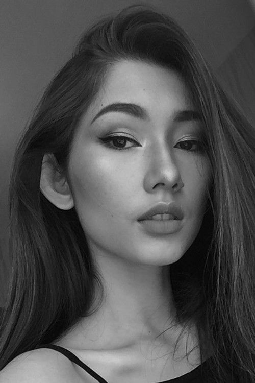 Devina Aureel profile