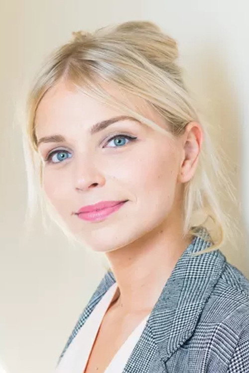 Julie Van den Steen profile