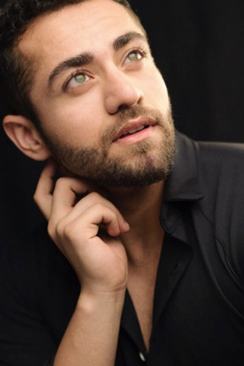 Mahir Pandhi profile