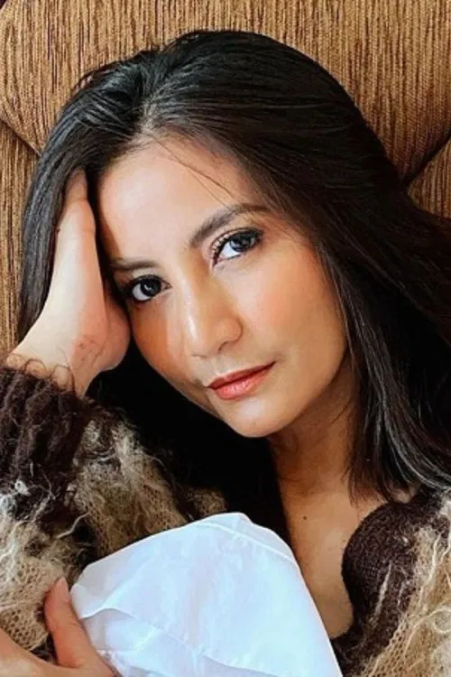 Natasha Dewanti profile