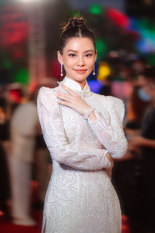 Bùi Lan Hương profile