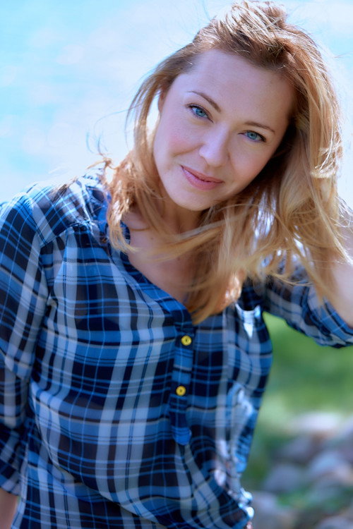 Photo of Elizabeth Lavender, Acting