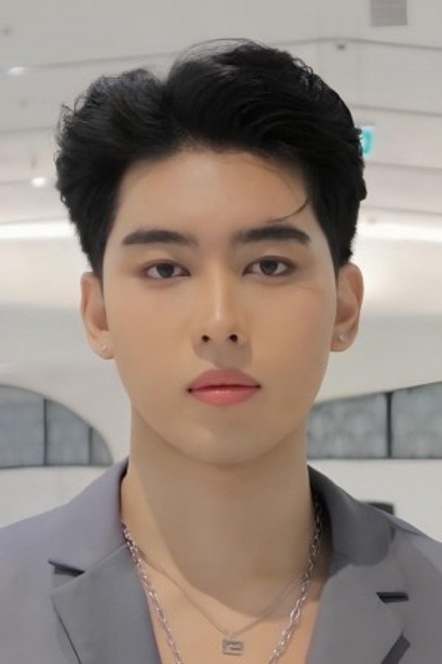 Fluke Chayodom Phongamphan profile