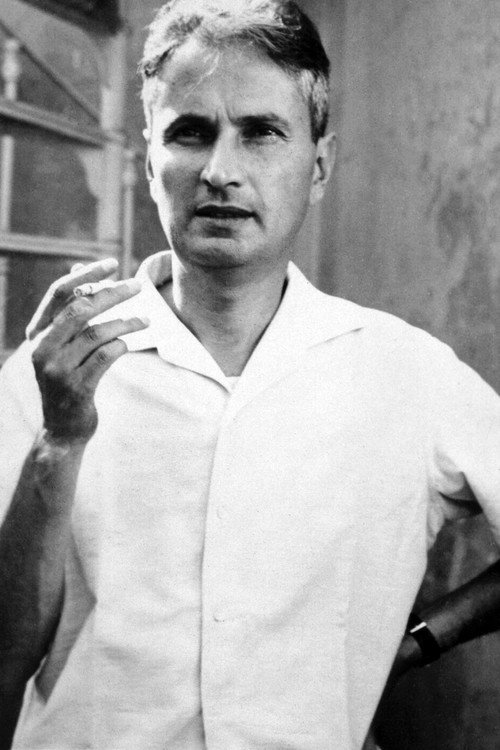 Photo of Carlo Cassola, Writing
