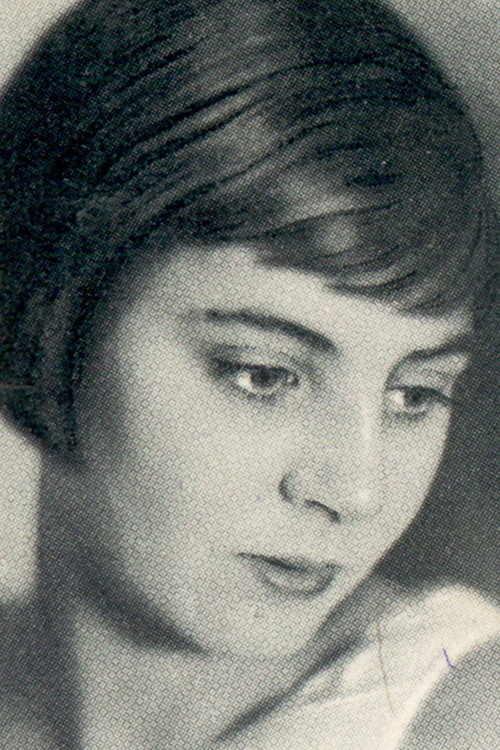 Photo of Ellen Schwanneke, Acting