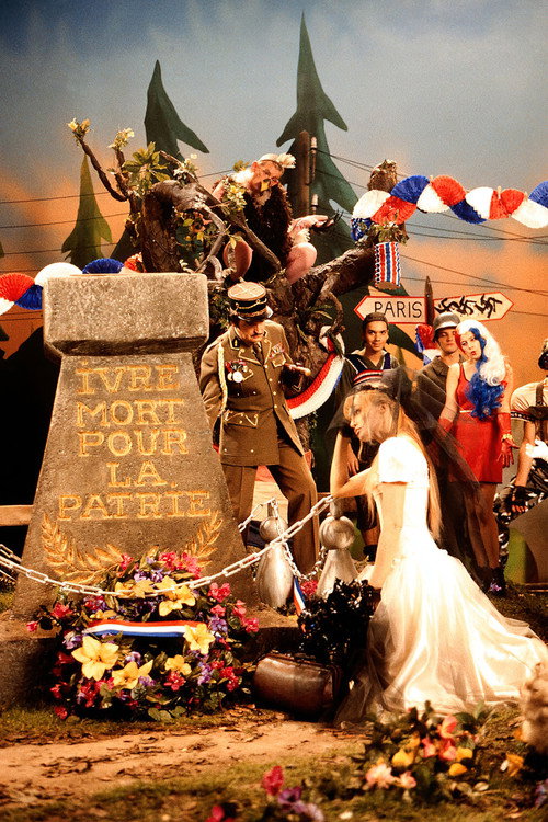 Movie poster for Ivre-Mort pour la Patrie (1999)