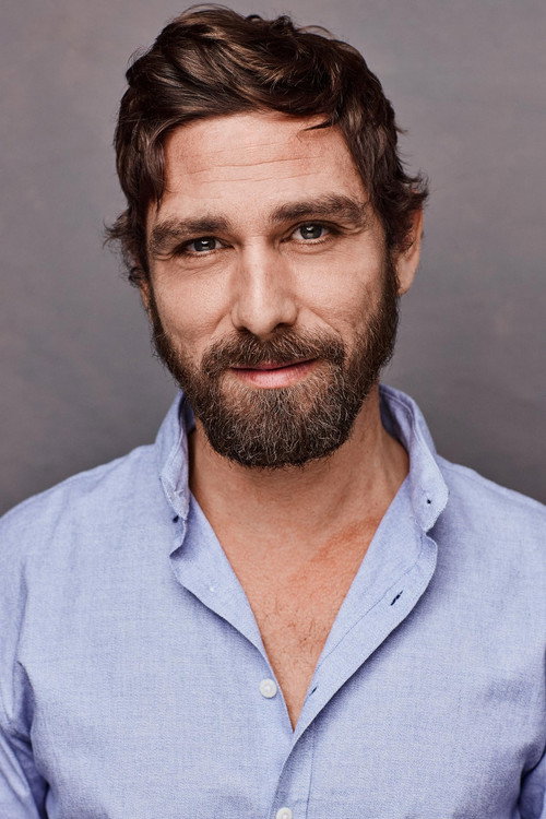 Photo of Daniel Muniz, Acting