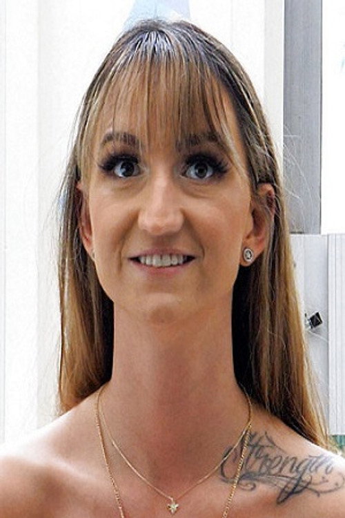 Photo of Mae, Acting