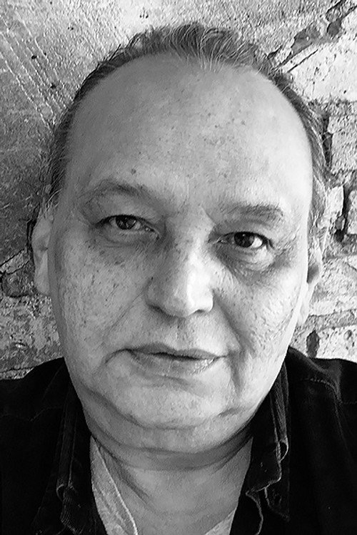 Cacá Carvalho profile