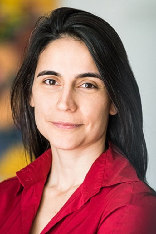 Photo of Julia Bacha, Writing