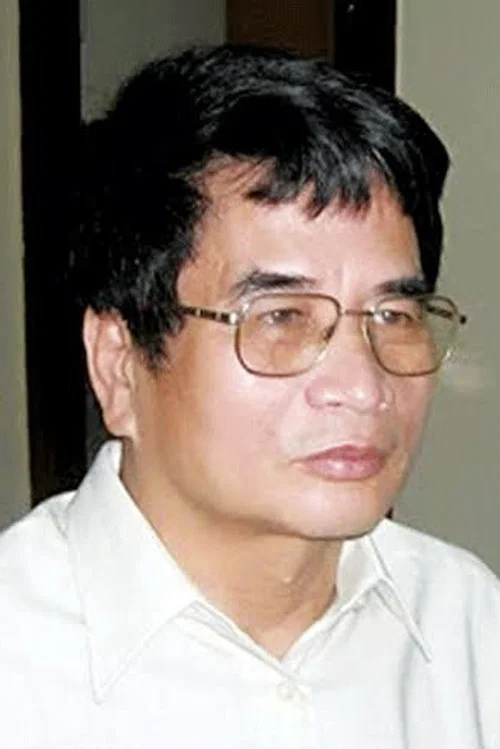 Photo of Manh Tuan Nguyen, Writing