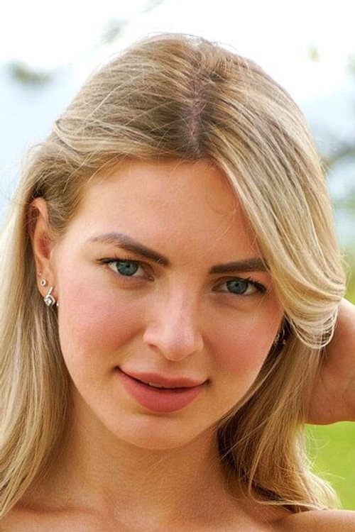 Photo of Roxy T, Acting