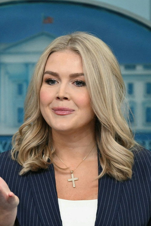 Karoline Leavitt profile