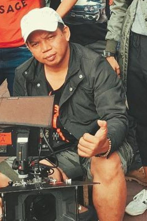 Photo of Tono Wisnu, Camera