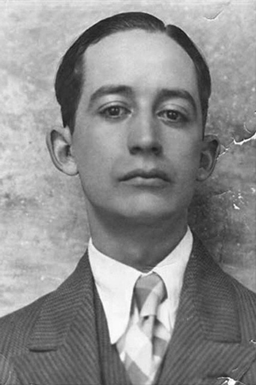 Photo of Xavier Villaurrutia, Writing