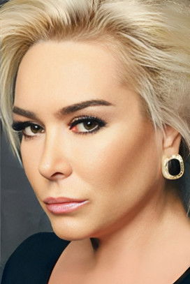 Özlem Savaş profile