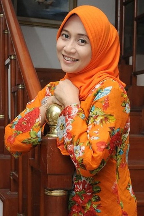 Meidiana Hutomo profile