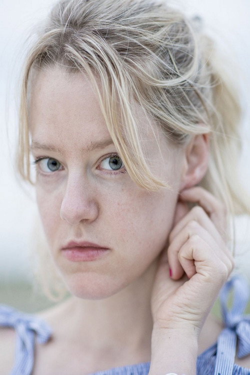 Photo of Julia Zange, Acting
