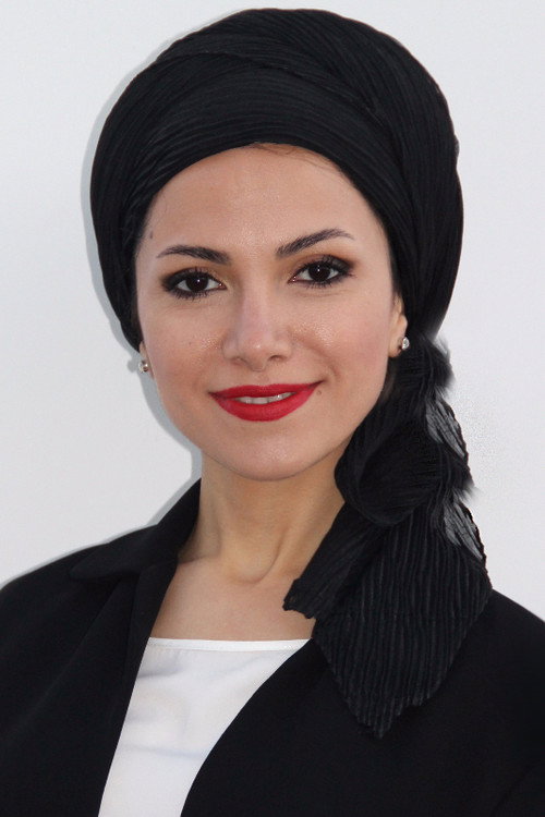 Photo of Farnoosh Samadi, Writing