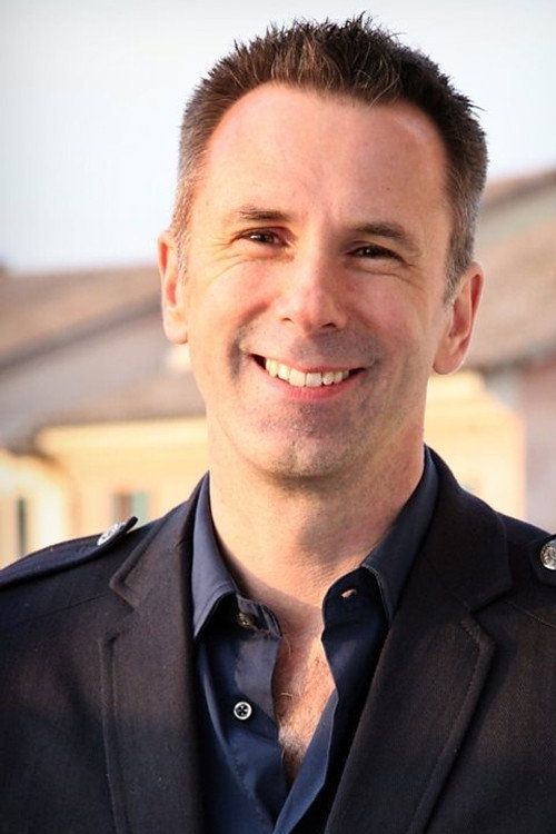 Photo of Spencer Kelly, Acting