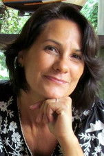 Adriana Broux profile