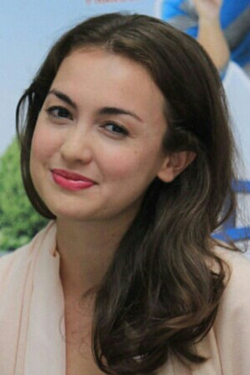 Rianti Cartwright profile