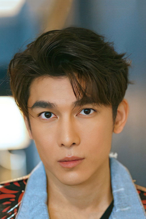 Photo of Suppasit Jongcheveevat, Acting