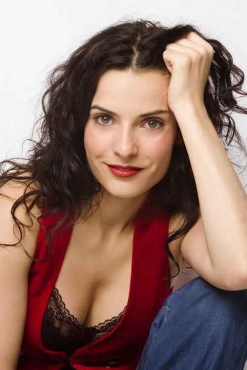 Photo of Thais Curiá, Acting