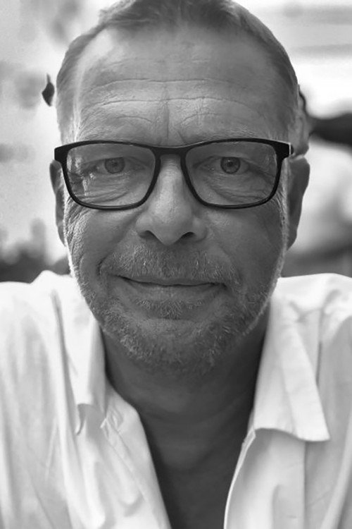 Photo of Mathias Schnelting, Writing