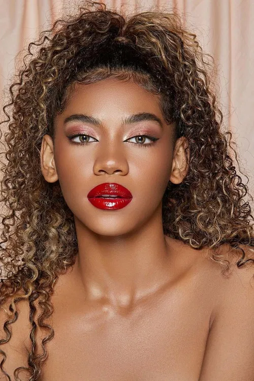 Zsa Zsa Utari profile