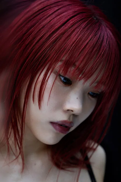 AiNA THE END profile