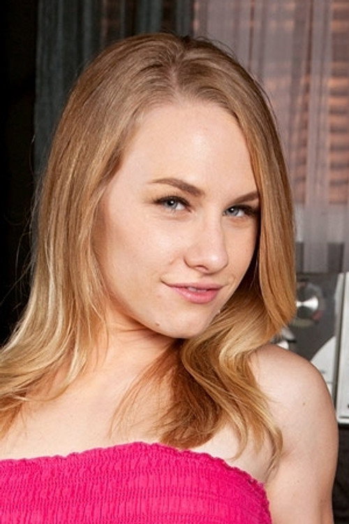 Photo of Mallory Starr, Acting