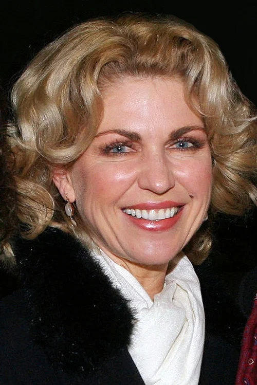 Julieanne Newbould profile