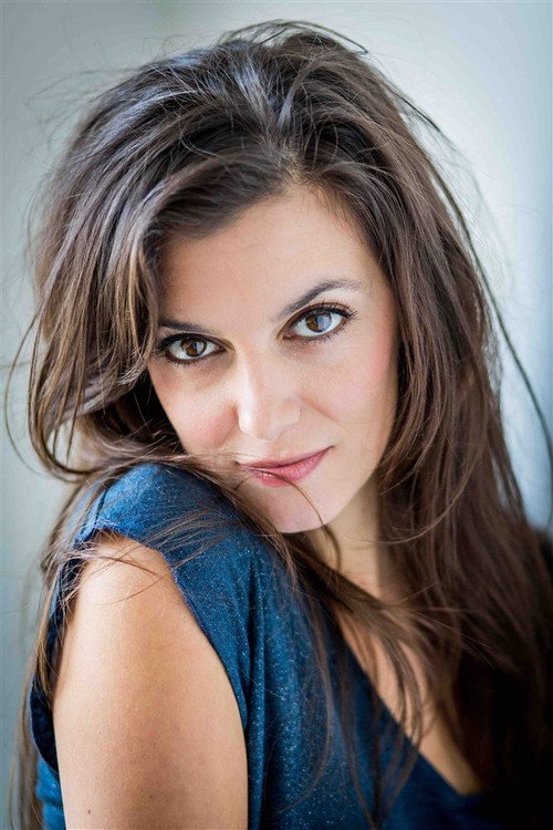 Photo of Linda Massoz, Acting