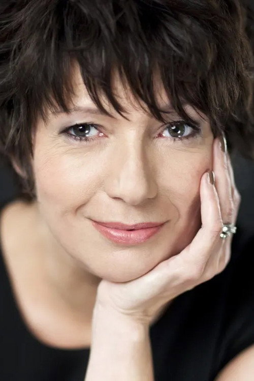Photo of Raphaela Dell, Acting