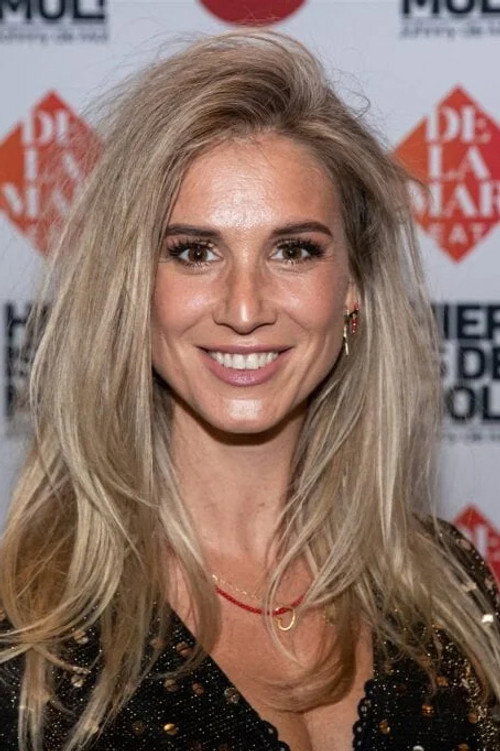 Photo of Anouk Van Schie, Acting