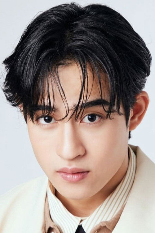 Tinnasit Isarapongporn profile