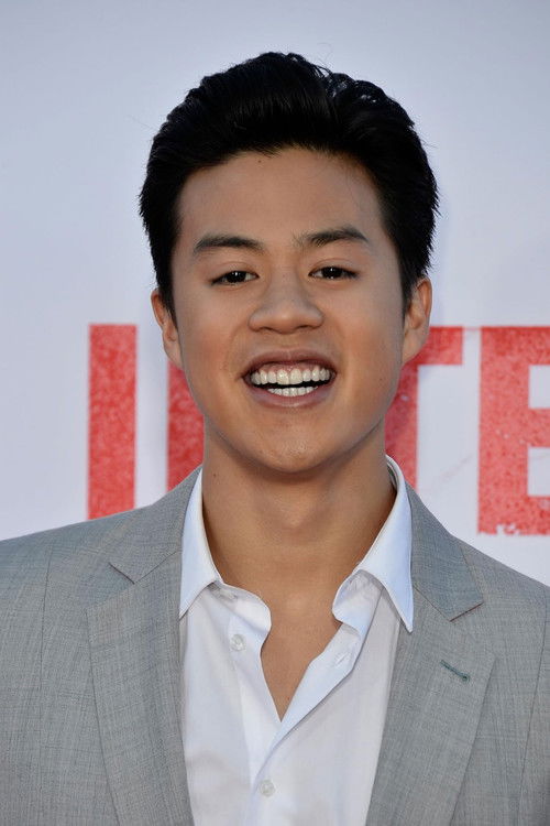 Tobit Raphael profile