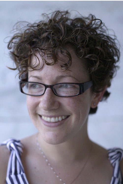 Nicole Perlman profile