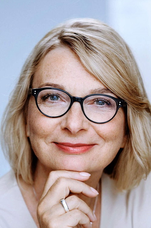 Photo of Annette Reeker, Writing