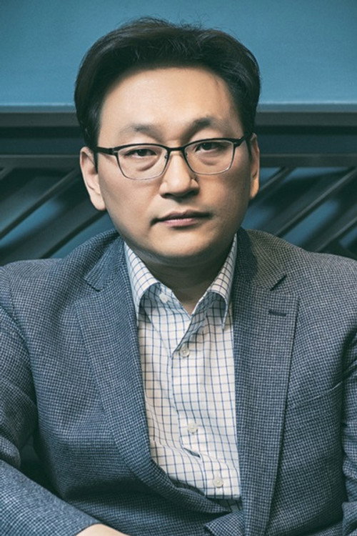 Photo of Aaron Lim, Writing