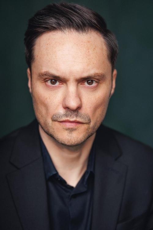 Photo of Oliver Mason, Acting